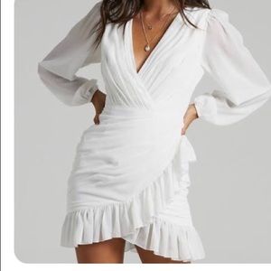 CAN I BE YOUR HONEY PLUNGE BALLOON SLEEVE MINI DRESS IN WHITE